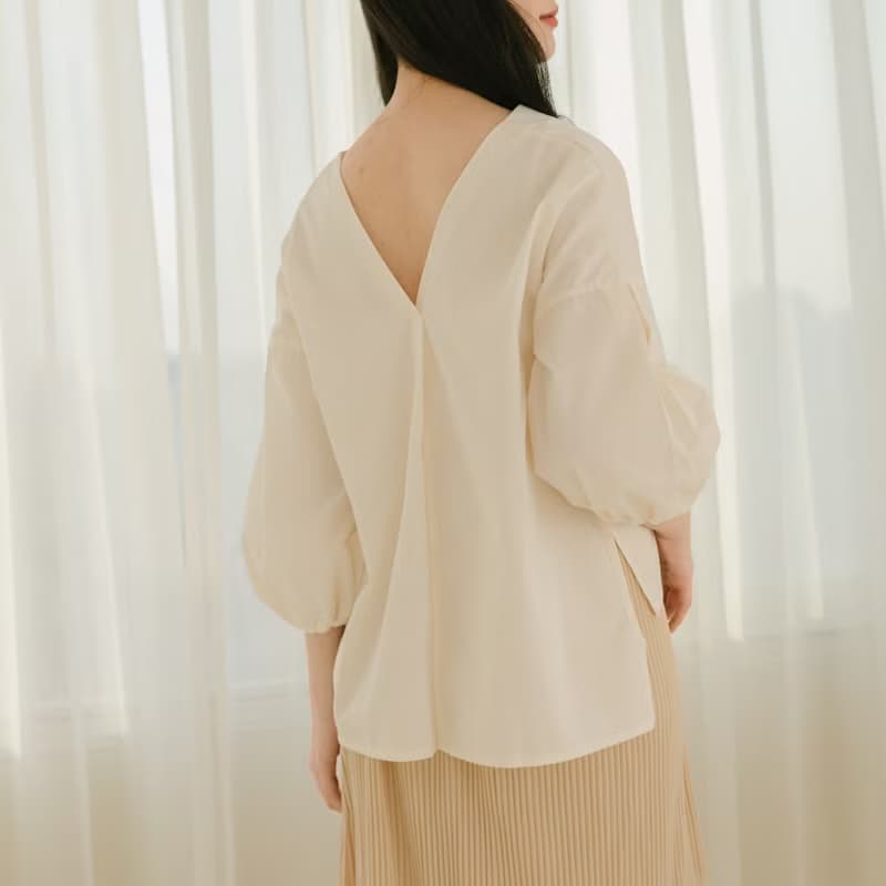 | New新品上市・自訂款 | 皮特小泡袖七分袖 女裝上衣  象牙白