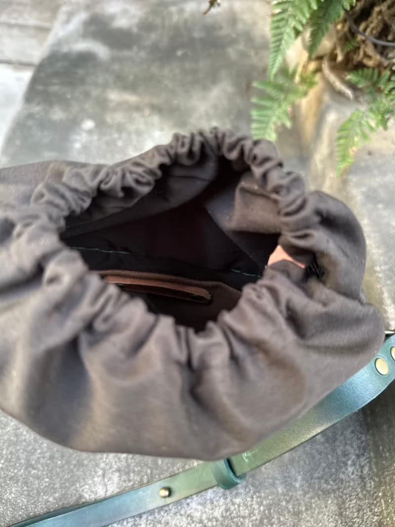 Sienna手工真皮編織側背包