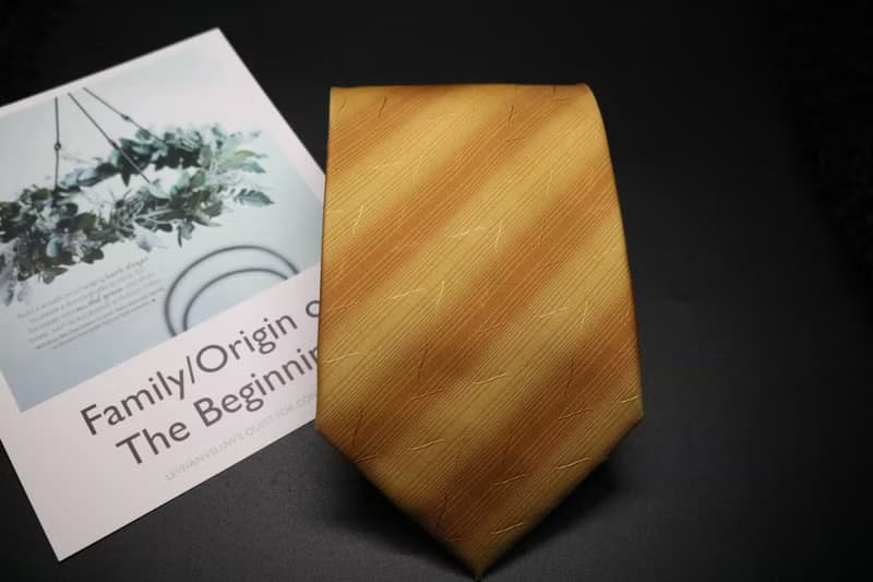 黃色真絲細條交錯領帶/商務正裝簡約款式