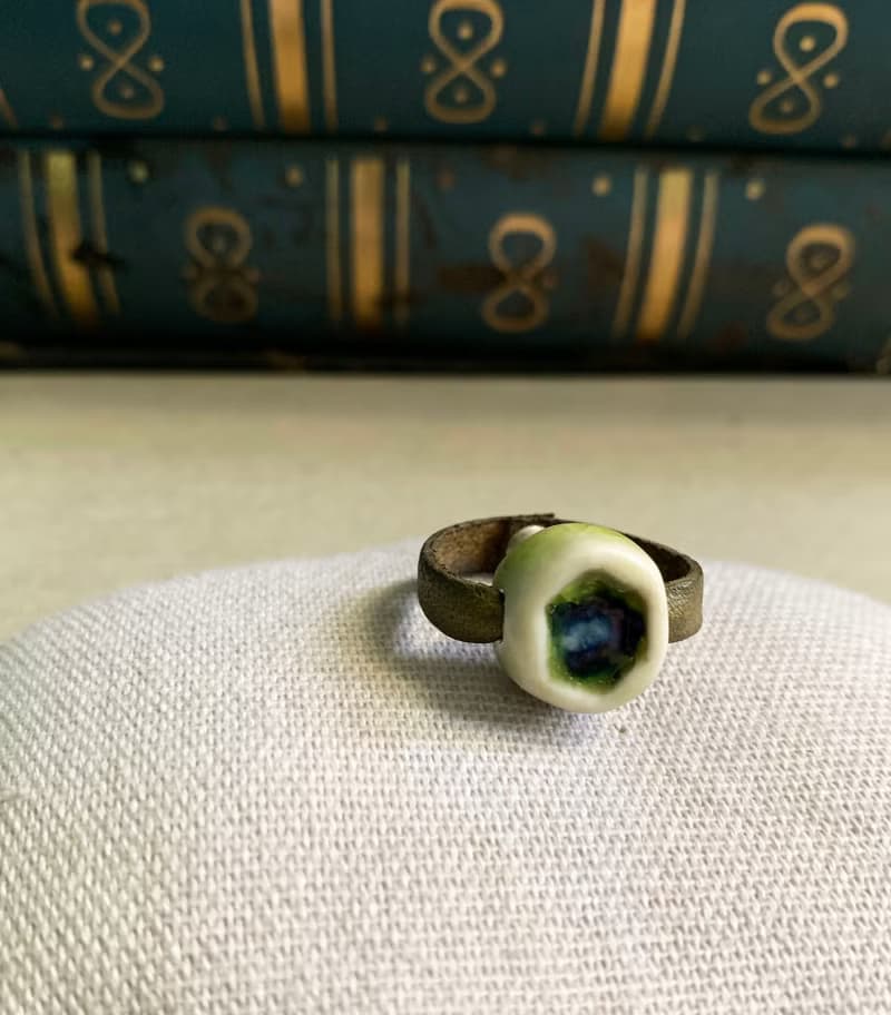 戒指 日本白瓷 自然釉色 無限看不膩色調 真皮革 藝術等級系列