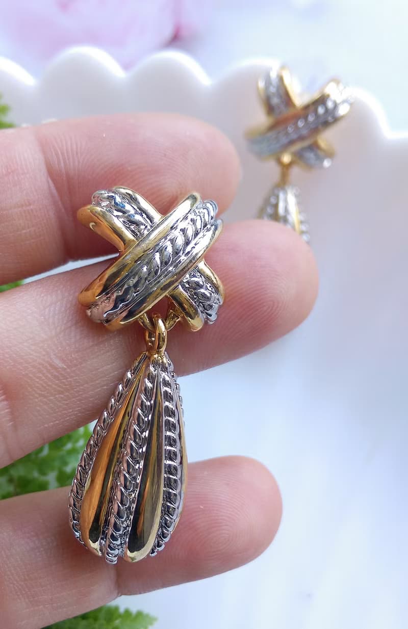 Vintage Jewelry 西洋古董飾品 金銀雙色調 厚實 長水滴 針式耳環