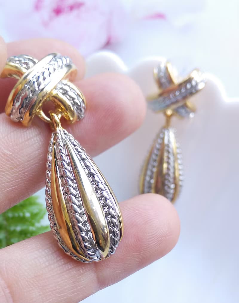 Vintage Jewelry 西洋古董飾品 金銀雙色調 厚實 長水滴 針式耳環