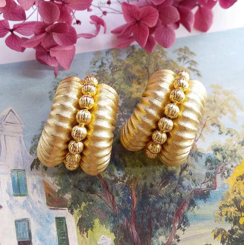 Vintage Jewelry 西洋古董飾品 金色調 細緻啞光彎管 針式耳環