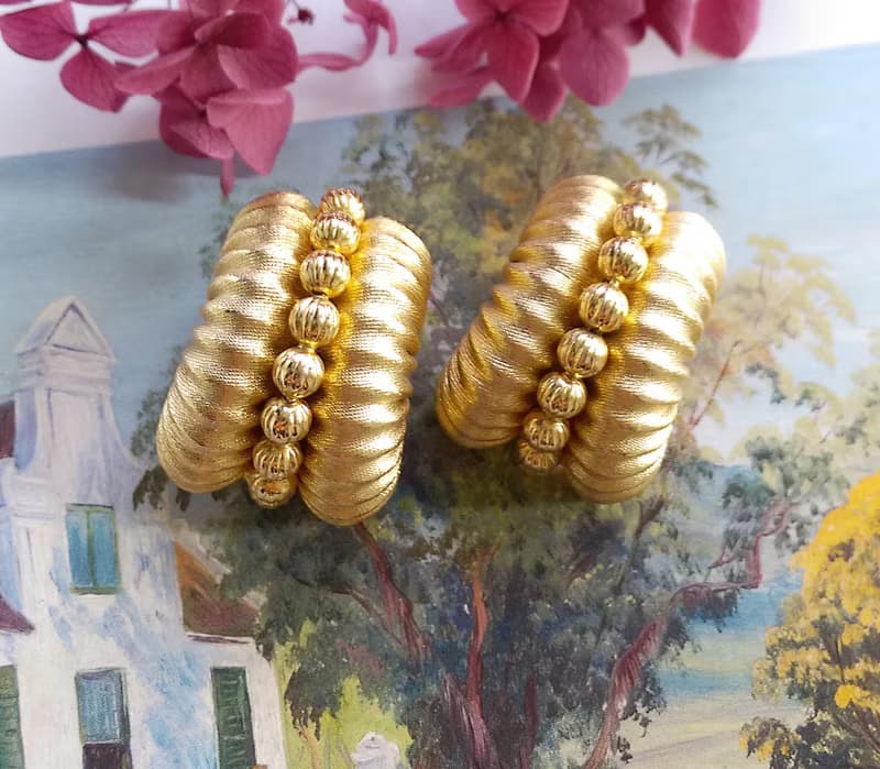 Vintage Jewelry 西洋古董飾品 金色調 細緻啞光彎管 針式耳環