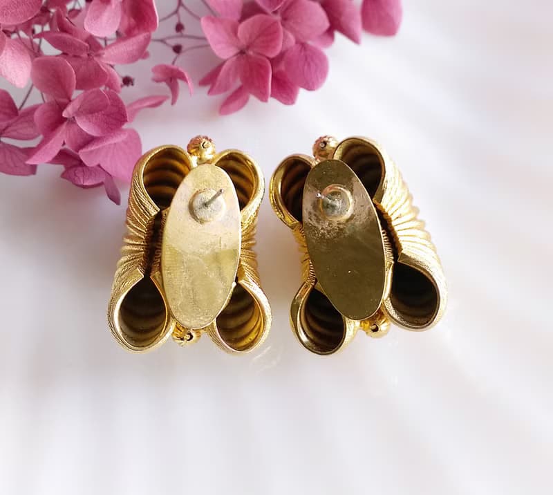 Vintage Jewelry 西洋古董飾品 金色調 細緻啞光彎管 針式耳環