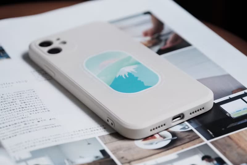 燕麥色 機艙窗外的富士山 防摔手機殼 IPHONE CASE