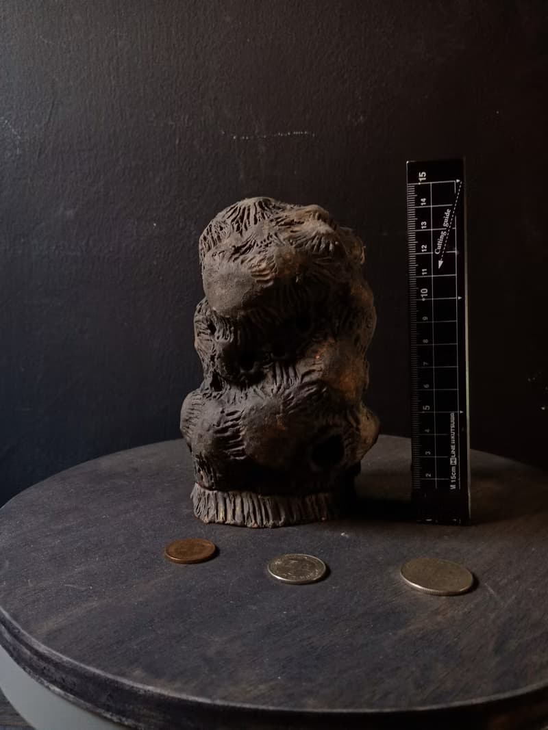 扭曲黑石 (高14cm 雕塑 藝術品 薰香罩 香椎罩 塔香罩)