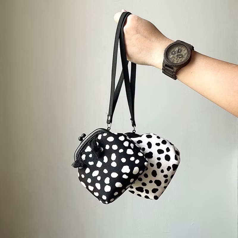 時尚流蘇大麥町塑膠口金包/零錢包