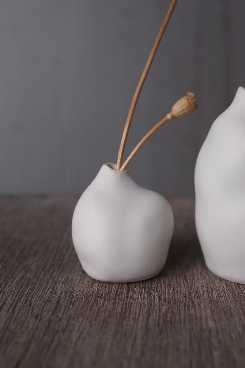 白瓷小花器 / 陶瓷花瓶