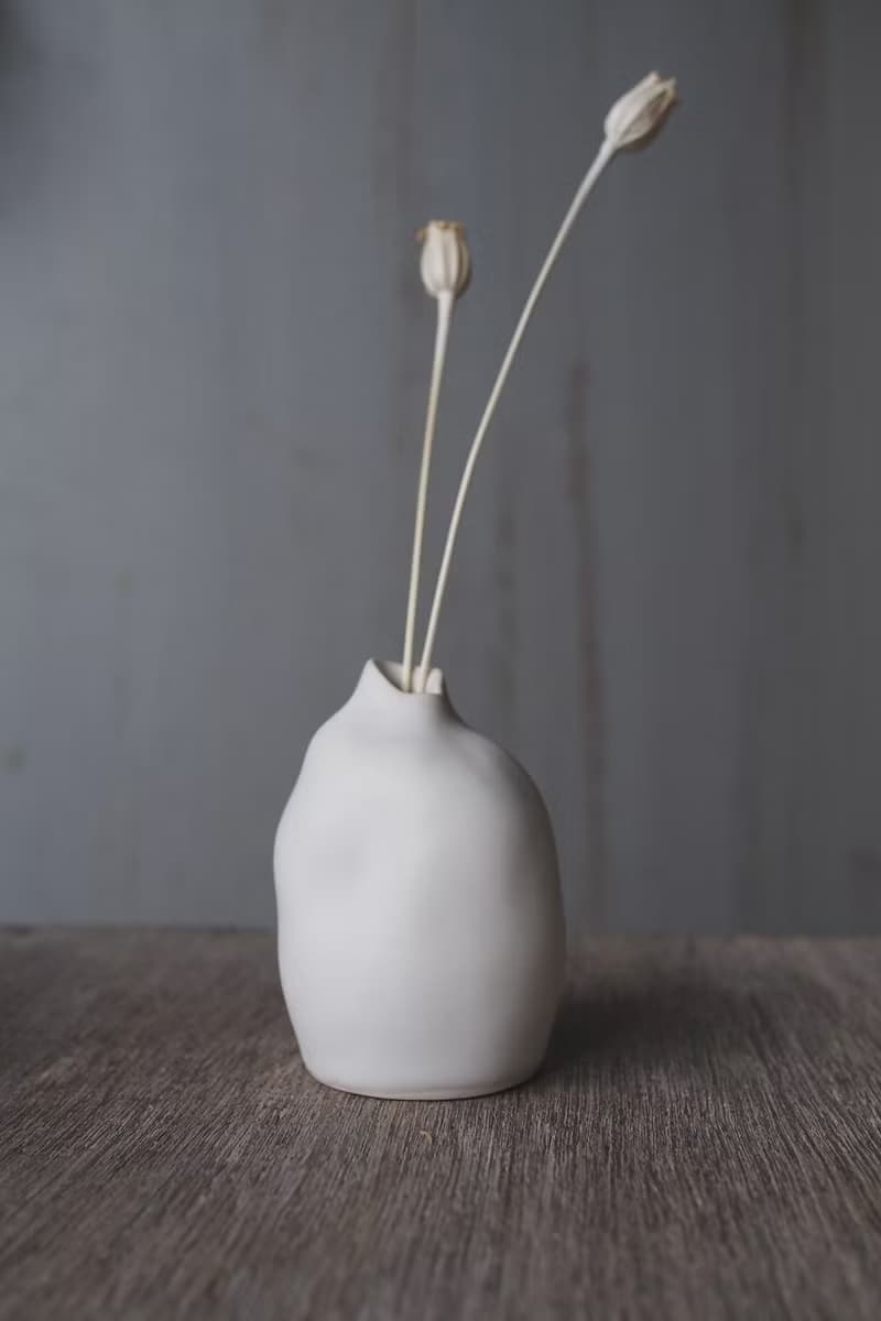 白瓷小花器 / 陶瓷花瓶