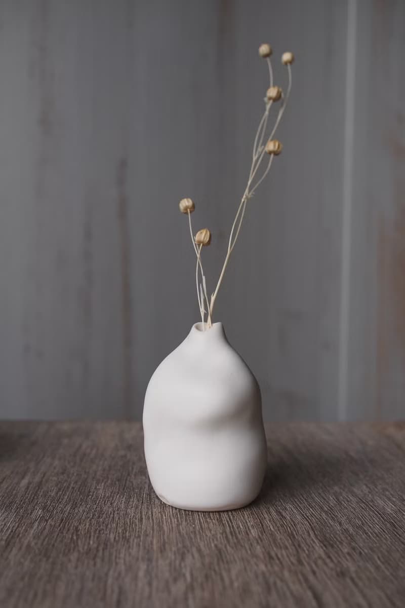 白瓷小花器 / 陶瓷花瓶