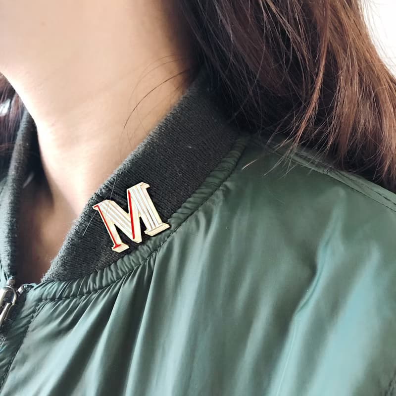 M / Magic -琺瑯徽章卡－附信封 開學季 情人卡 萬用字母卡