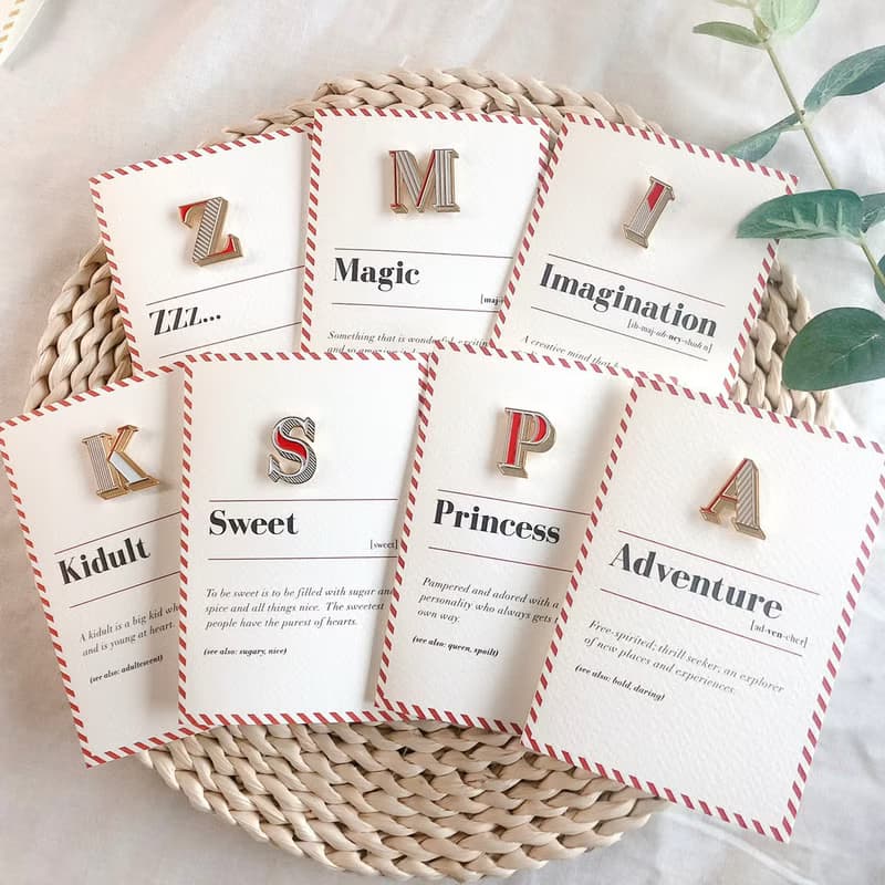 M / Magic -琺瑯徽章卡－附信封 開學季 情人卡 萬用字母卡