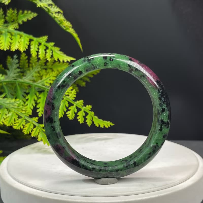 精美 紅綠寶手鐲 59MM 玉化星光 紅寶石黝簾石手環 增強個人氣勢