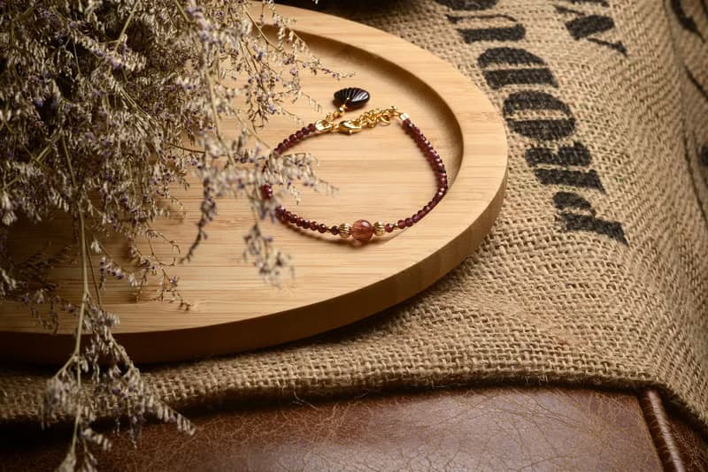 【神山晶礦】清透紅髮晶石榴鑽切貝殼手鍊/石榴石/紅髮晶