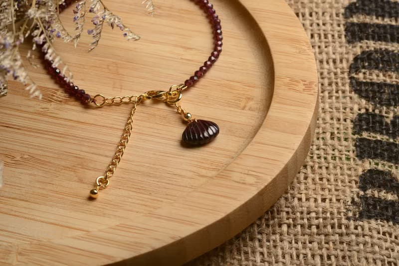 【神山晶礦】清透紅髮晶石榴鑽切貝殼手鍊/石榴石/紅髮晶