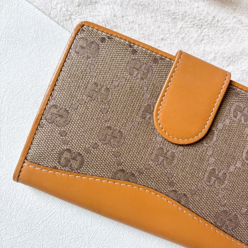 Vintage Gucci 老花帆布口金中夾