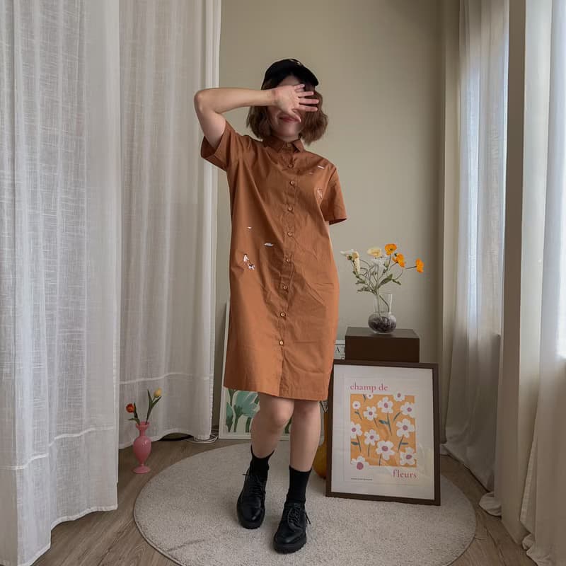 Shirt Dress : 連衣裙  Dog Walking狗 -Brown Cinnamon棕色的