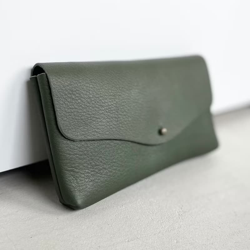 牛シュリンクレザーと牛床ベロアのシンプル長財布【フォレストグリーン】