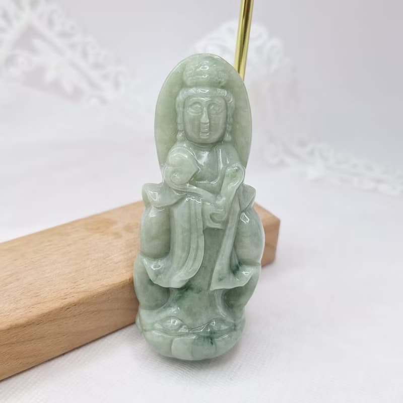 青綠站姿觀音吊墜 | 天然緬甸玉A貨翡翠