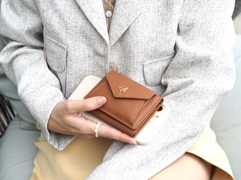 Maily (Tan) : Tri-fold wallet, Short wallet, Cow leather, mini wallet, Brown