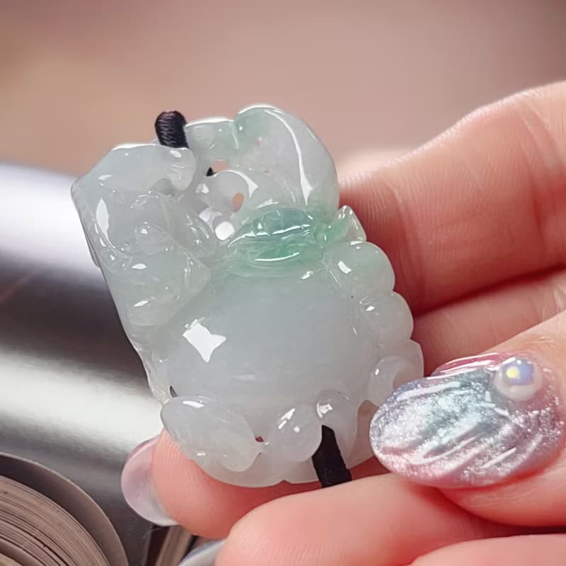 冰飄綠翡翠如意人蔘| 天然緬甸玉翡翠A貨 | 送禮