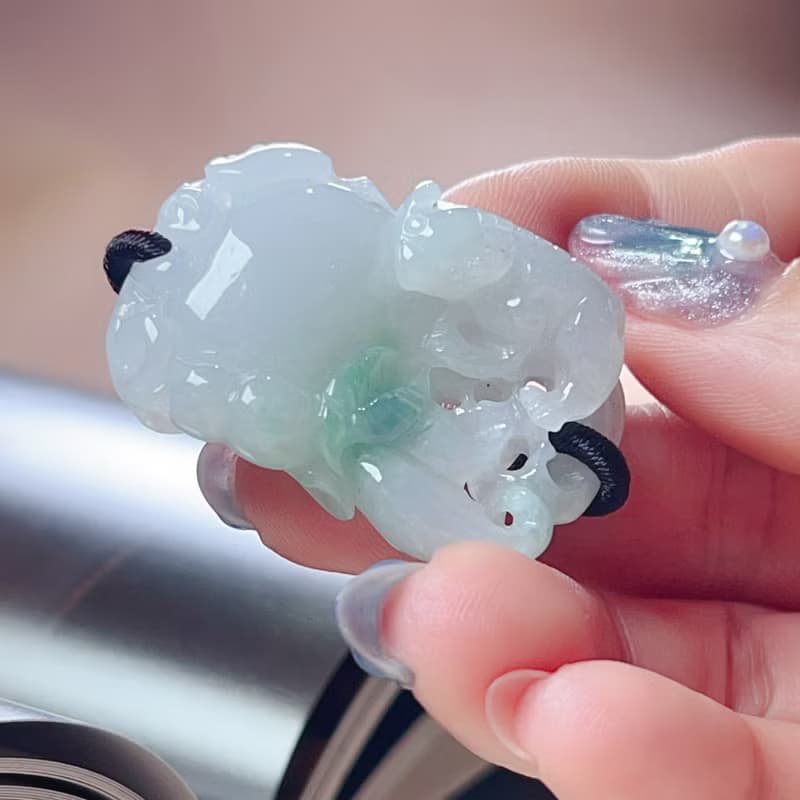 冰飄綠翡翠如意人蔘| 天然緬甸玉翡翠A貨 | 送禮