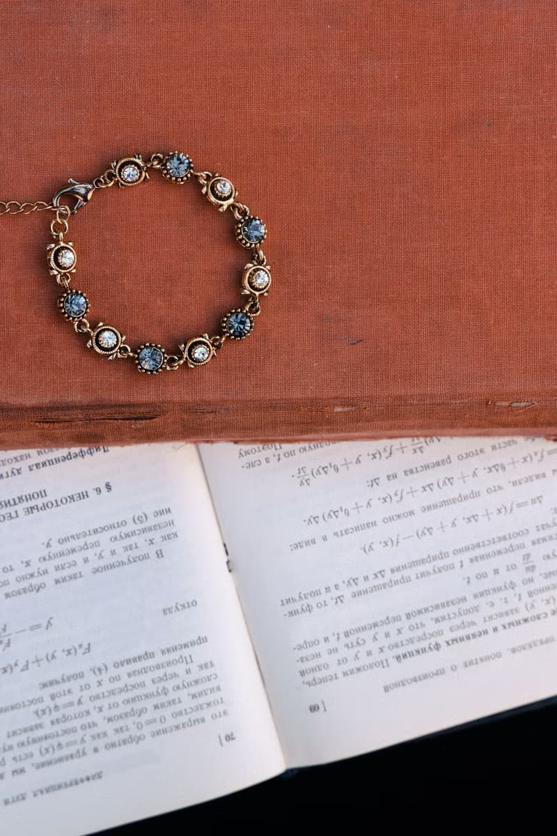 COR-DATE / 童話故事 / 繽紛細版手鍊