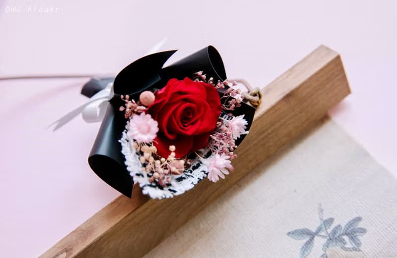 迷你花束/紅玫瑰小花束/永生花束/不凋花花束/車用香氛/車用擴香
