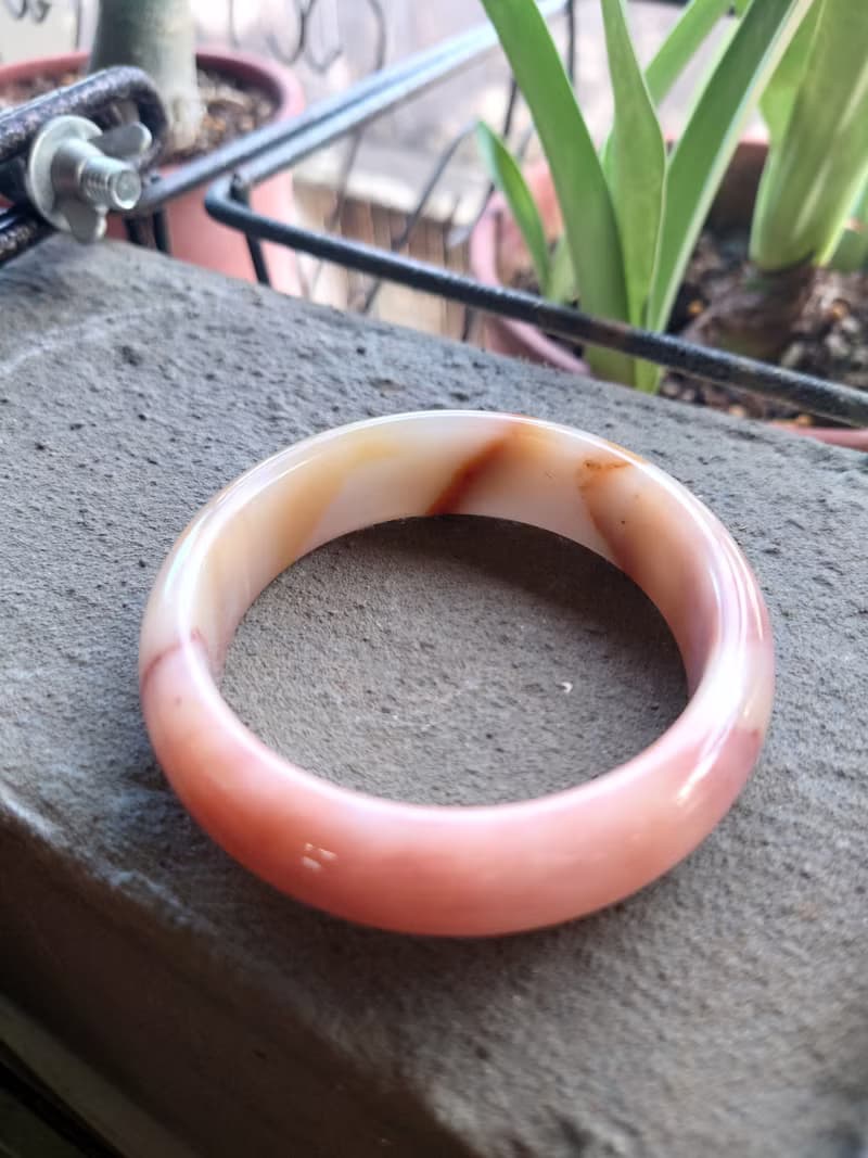 Miss feng天然咖啡橘红戈壁玉手鐲色澤獨特稀少。特