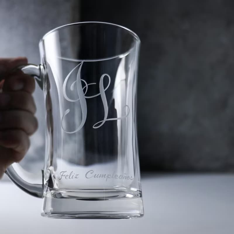 330cc【字母啤酒杯】藝術字指定字型 馬克杯玻璃雕刻 刻字畢業