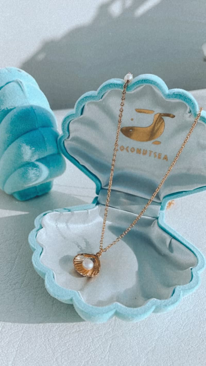 珍珠貝殼黃銅金色寶藏項鍊 GOLDEN TREASURE