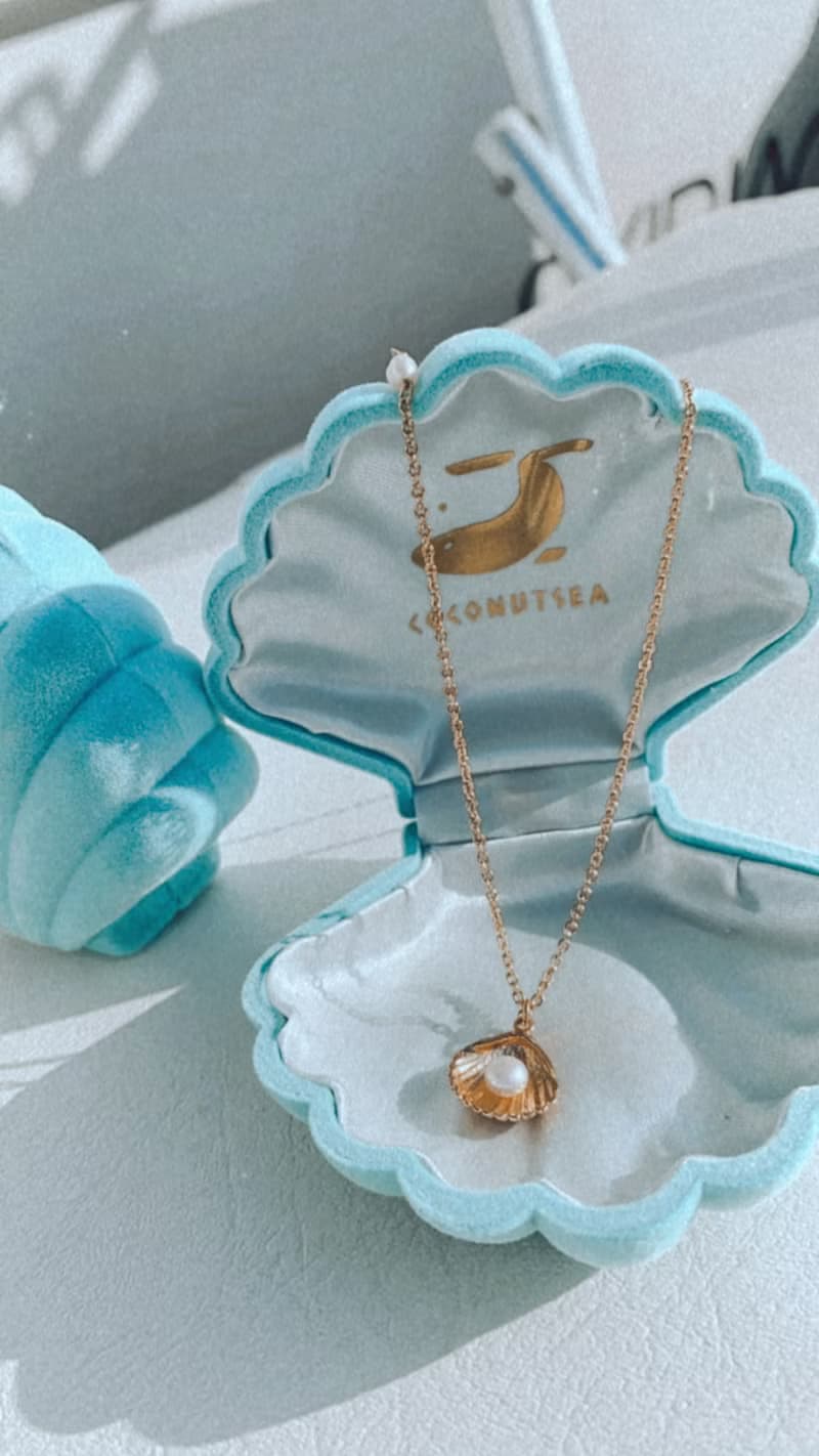 珍珠貝殼黃銅金色寶藏項鍊 GOLDEN TREASURE