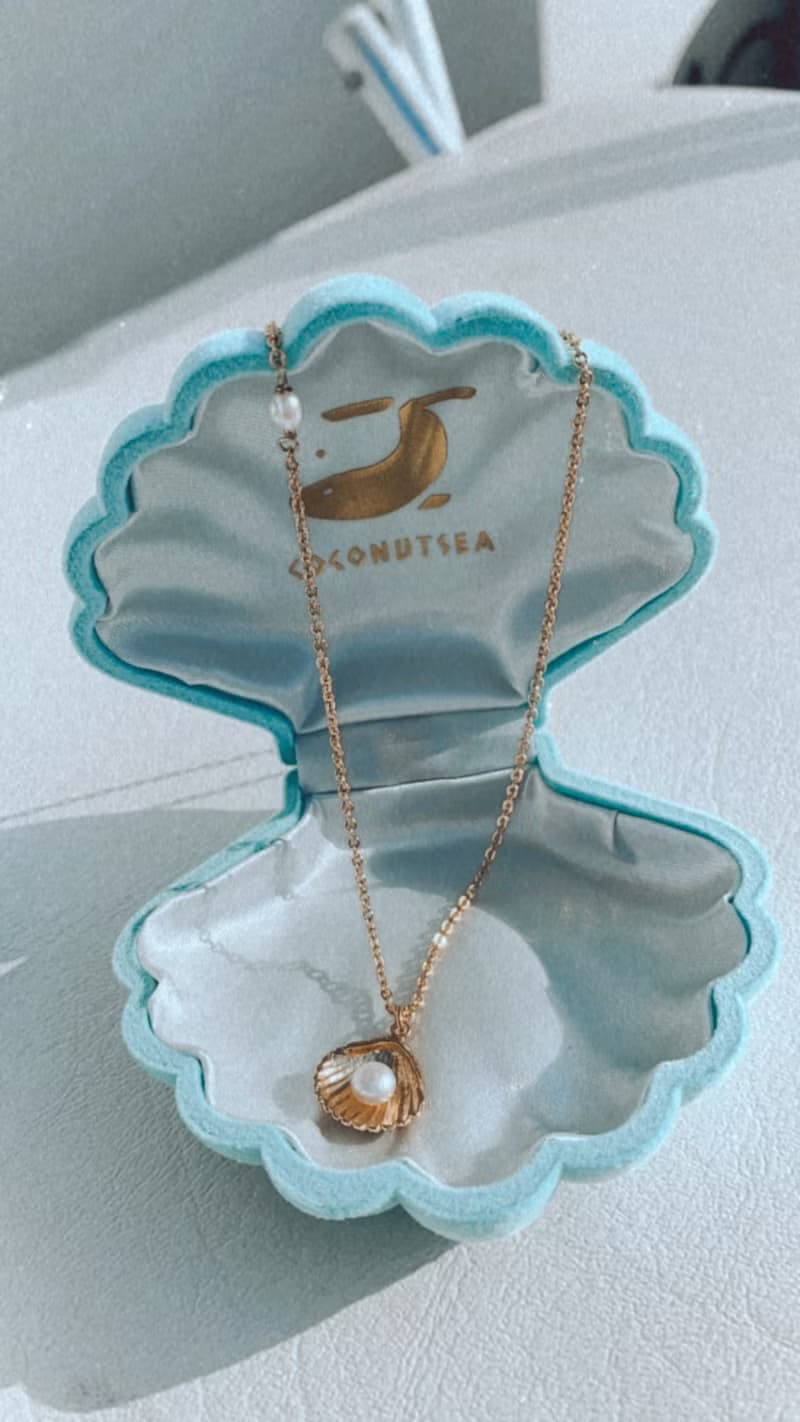 珍珠貝殼黃銅金色寶藏項鍊 GOLDEN TREASURE