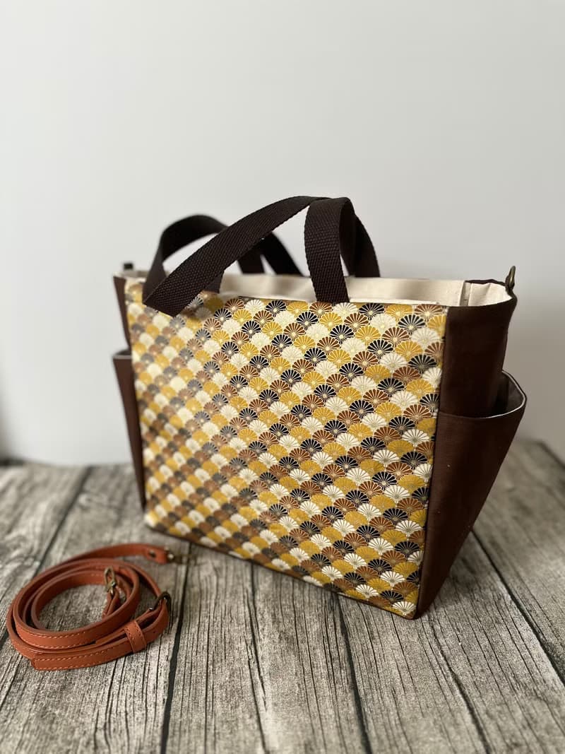 原創手工縫製托特側肩包帆布包 古典和風金扇圖案 多間隔側袋