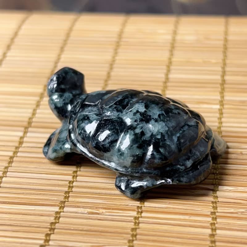 【吉祥‧長壽】飄花翡翠烏龜 | 天然緬甸A貨翡翠 | 送禮