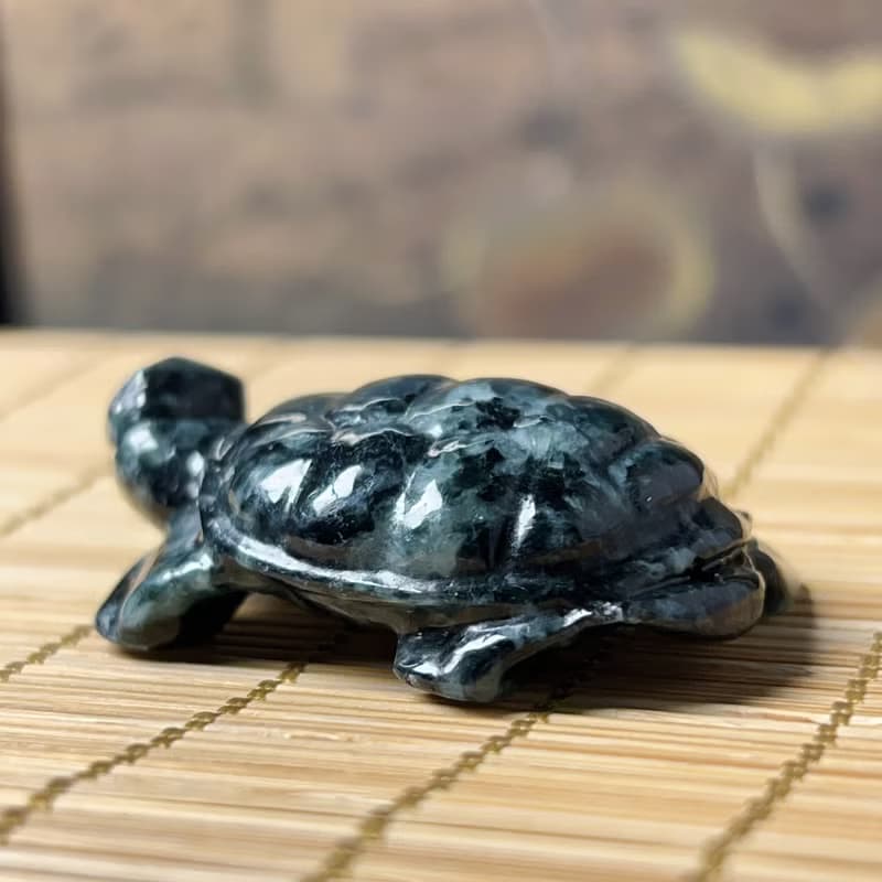 【吉祥‧長壽】飄花翡翠烏龜 | 天然緬甸A貨翡翠 | 送禮
