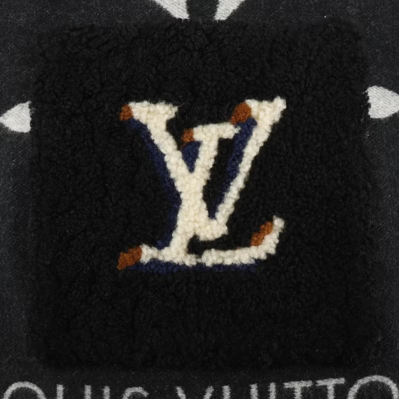 【日本直送】ルイ・ヴィトン LOUIS VUITTON エシャルプ・コールド レイキャビック マフラー ムートンテディ M76567 レディース【中古】