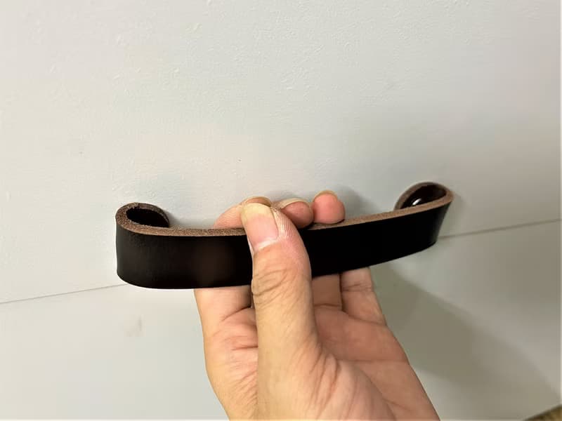 牛皮取手 //  衣櫃 //  櫃體 // 皮革把手 // 系統櫃 // 可訂製