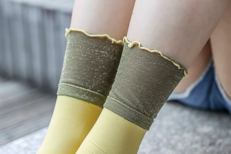 時尚花羽推襪 襪子 鞋履襪品 socks 中筒襪 女襪 兔