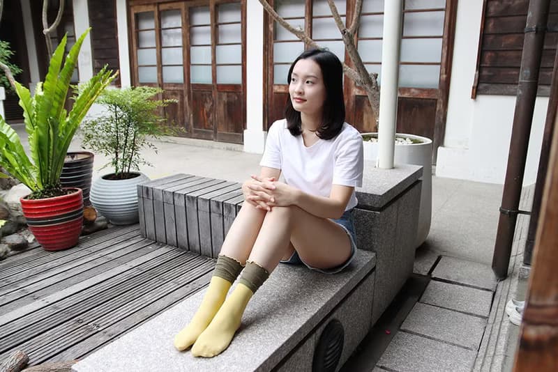 時尚花羽推襪 襪子 鞋履襪品 socks 中筒襪 女襪 兔