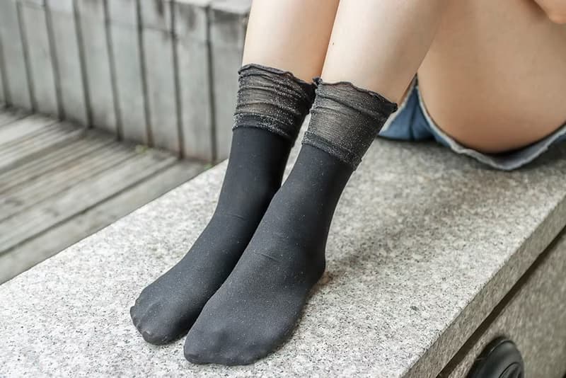 時尚花羽推襪 襪子 鞋履襪品 socks 中筒襪 女襪 兔
