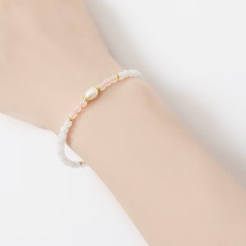 白翡翠、ローズクォーツ、淡水パールのブレスレット