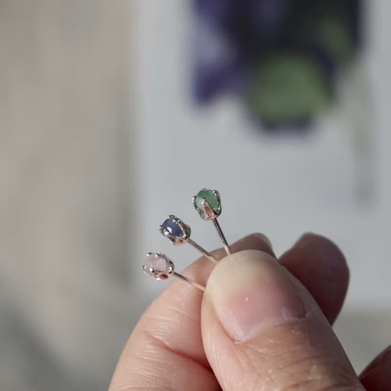 ll 三色耳針 - 花季系 ll 3mm 紫鋰輝 坦桑石 祖母綠 耳環耳針