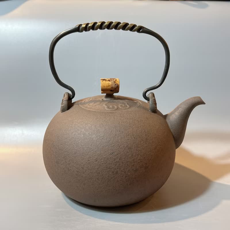 雕花銅把鐵鏽釉面燒水壺 / 煮水壺 / 小平凡手作