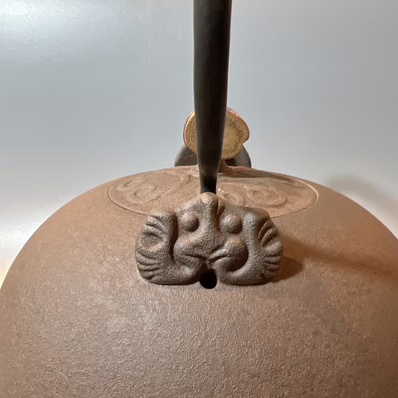 雕花銅把鐵鏽釉面燒水壺 / 煮水壺 / 小平凡手作