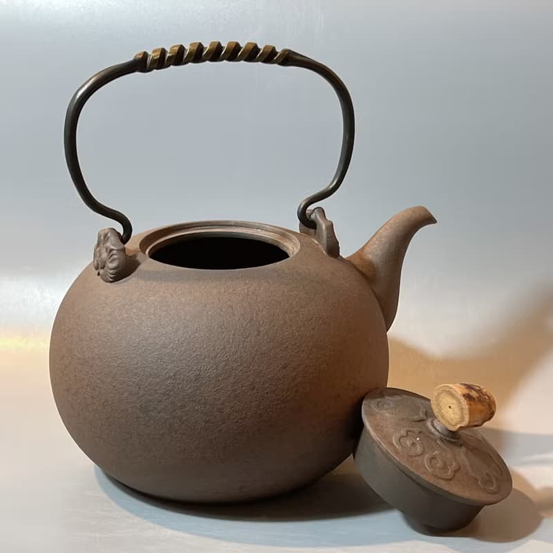 雕花銅把鐵鏽釉面燒水壺 / 煮水壺 / 小平凡手作