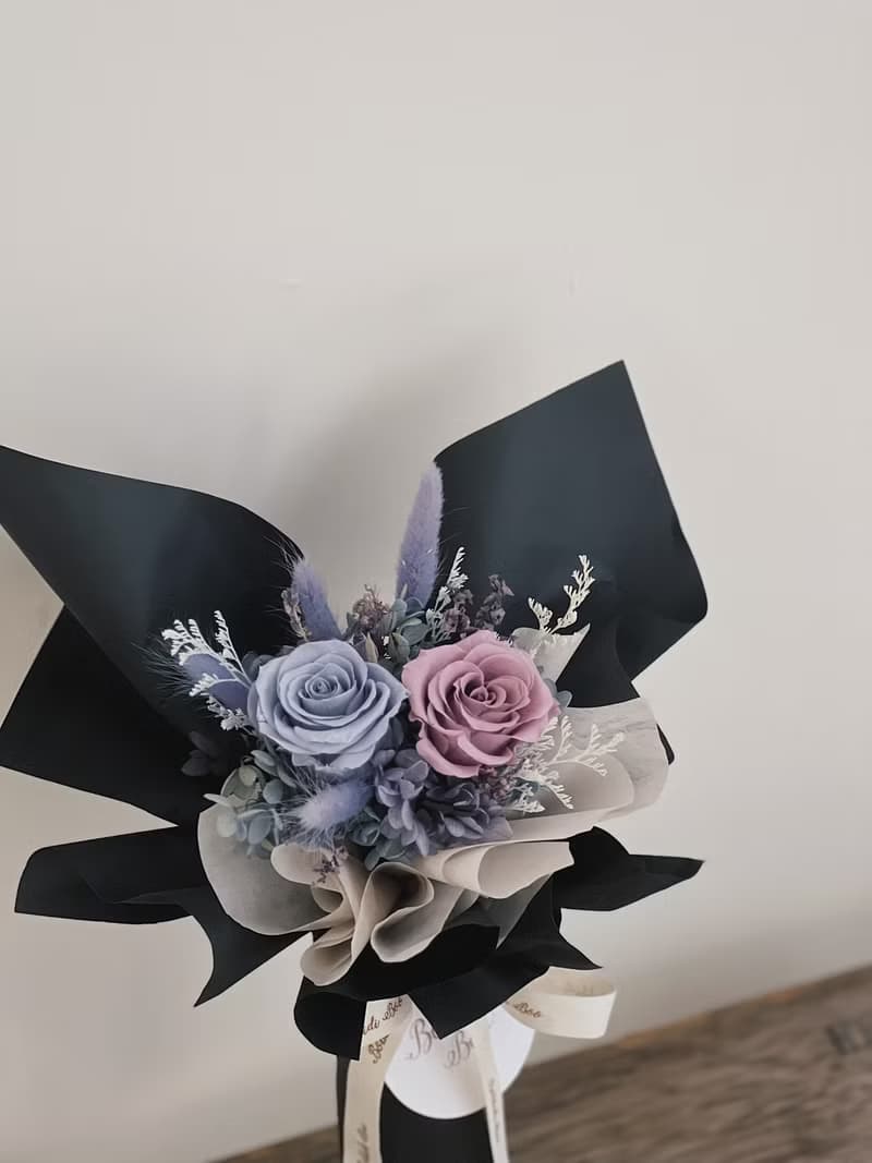 【永生玫瑰花花束】• 情人節/永生玫瑰花/永生玫瑰花花束/玫瑰花