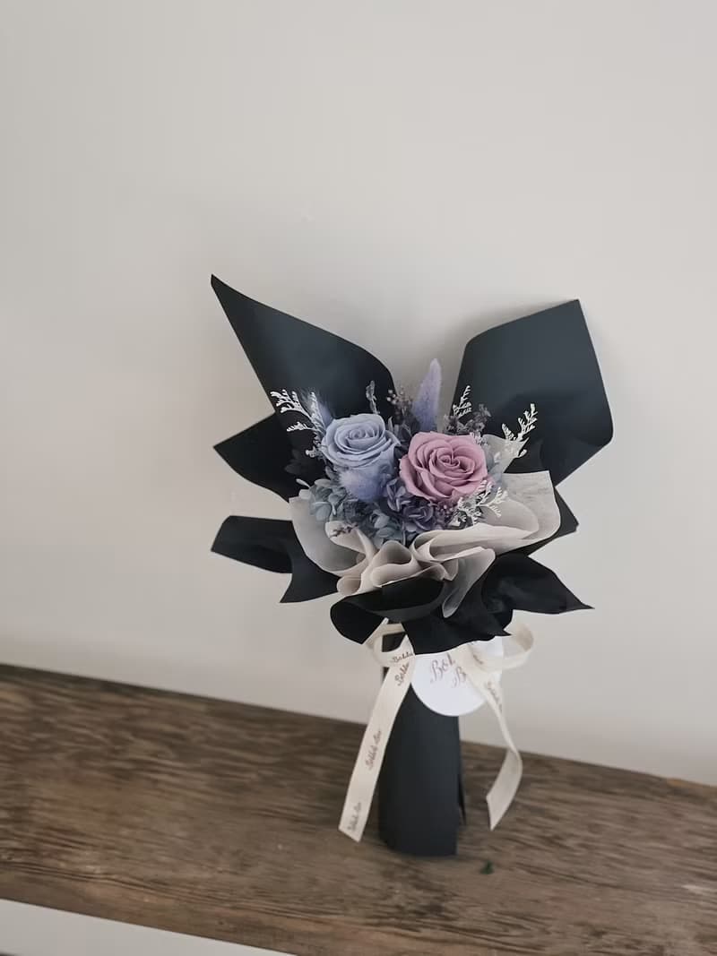 【永生玫瑰花花束】• 情人節/永生玫瑰花/永生玫瑰花花束/玫瑰花