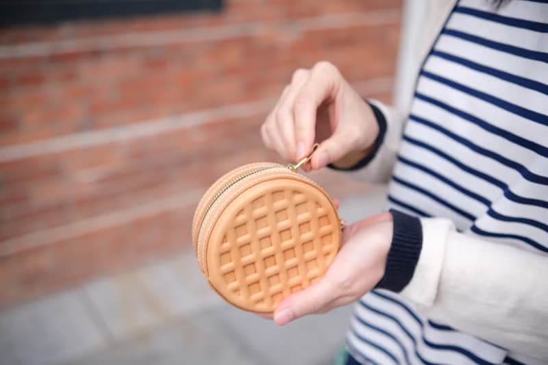 皮革格仔餅手挽袋 (小)